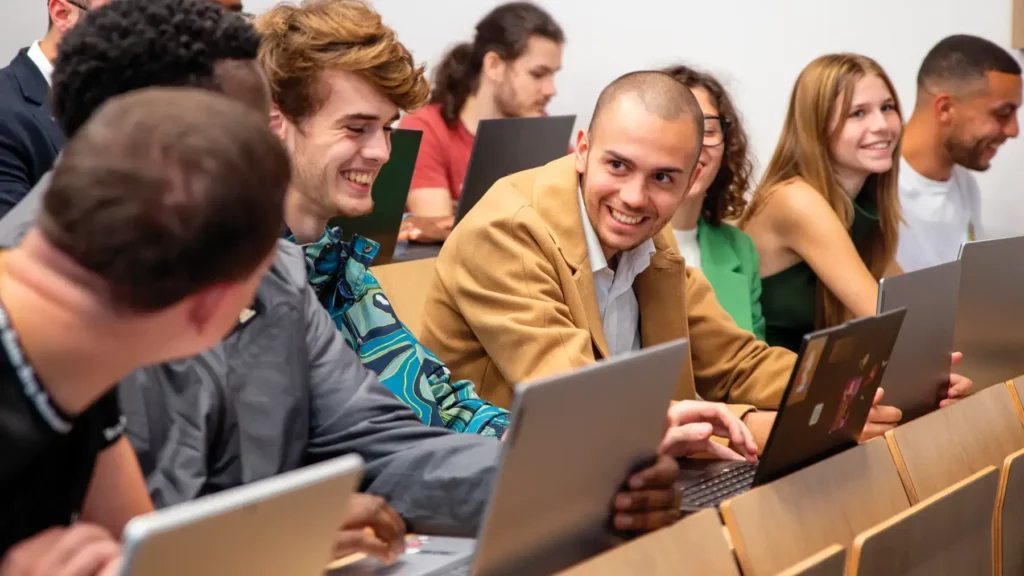 Ecole supérieure d’informatique CODA